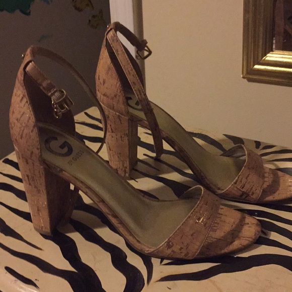 Guess wooden print heels - Picture 3 of 4